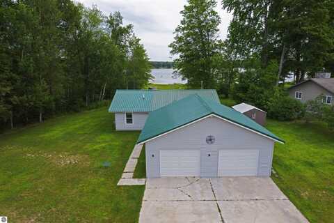 4166 N Shore Drive, Kalkaska, MI 49646