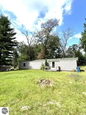 2784 Menominee Trail, West Branch, MI 48661