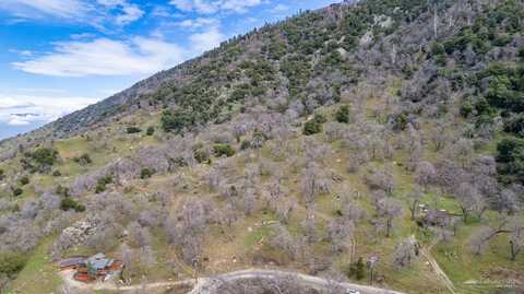 27000 El Camino Drive, Tehachapi, CA 93561