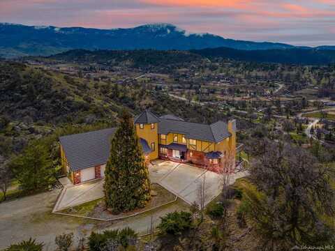 24050 Jacaranda Drive, Tehachapi, CA 93561