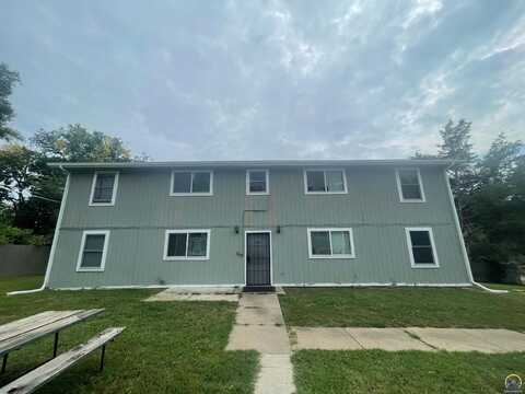 2820 SE Monroe ST, Topeka, KS 66605