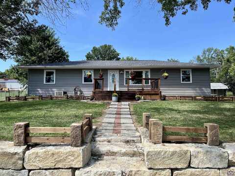 325 Halderman St., Lecompton, KS 66050