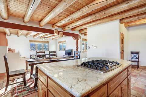 10 Camino de los Arroyos, Ranchos de Taos, NM 87557