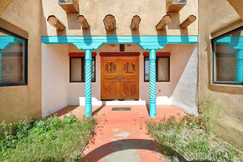 10 Camino de los Arroyos, Ranchos de taos, NM 87557