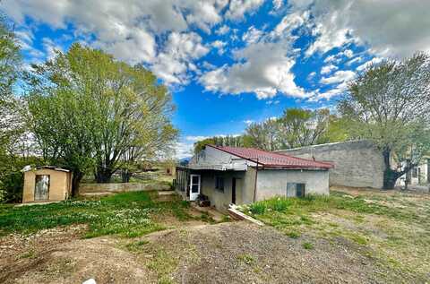 548 Camino del Medio, Taos, NM 87571