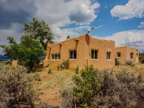 1010 Calle Cuervo, Taos, NM 87571