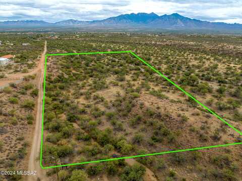 4221 W Calle Dos, Green Valley, AZ 85622