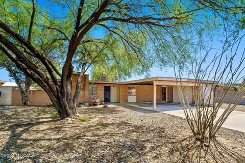 7450 E Lakeside Drive, Tucson, AZ 85730