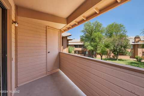 1710 W Park Wood Lane, Tucson, AZ 85746