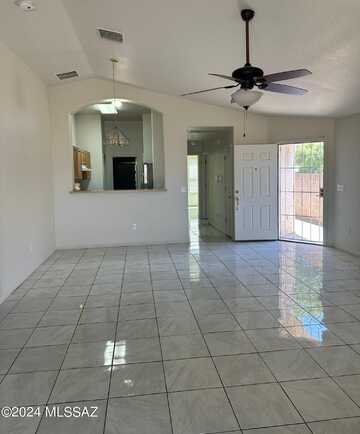 5281 N Crowley Lane, Tucson, AZ 85705