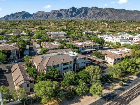 2550 E River Road, Tucson, AZ 85718