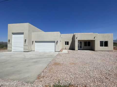 43 Avenida de las Naciones, Rio Rico, AZ 85648