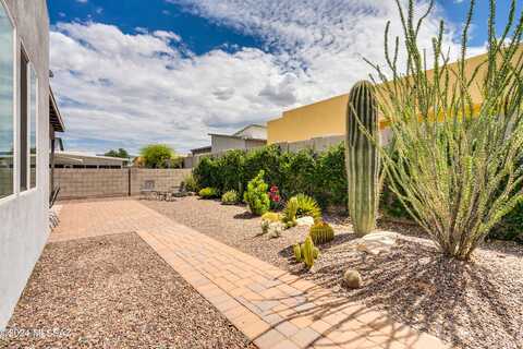 7512 E Pima Street, Tucson, AZ 85715