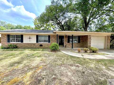 4005 Honeysuckle Ln, Texarkana, TX 75503