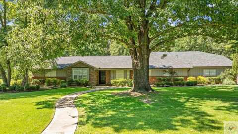 26 Summer Ln, Texarkana, TX 75503