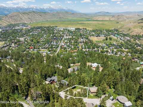 900 SNOW KING Drive, Jackson, WY 83001