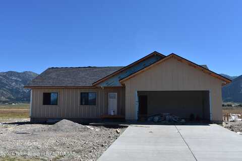 540 LITTLE GREYS Loop, Etna, WY 83118