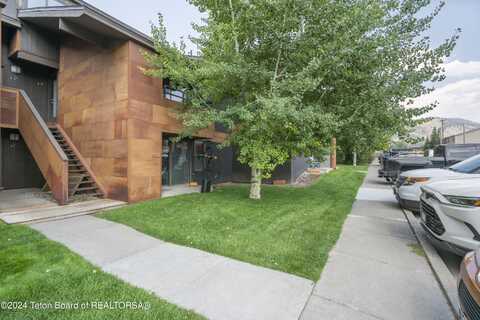 355 W DELONEY Avenue, Jackson, WY 83001