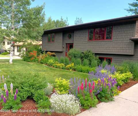 465 E HANSEN Avenue, Jackson, WY 83001