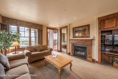 528 SNOW KING LOOP, Jackson, WY 83001