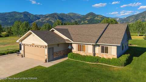 345 COUNTRY CLUB WAY, Thayne, WY 83127