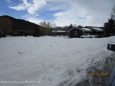 186 W MILL Circle, Alpine, WY 83128