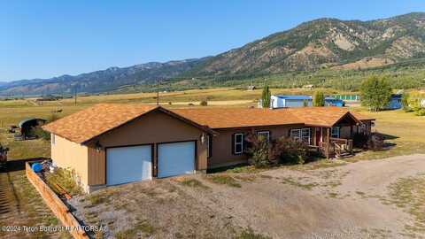 933 COUNTY ROAD 115, Etna, WY 83110