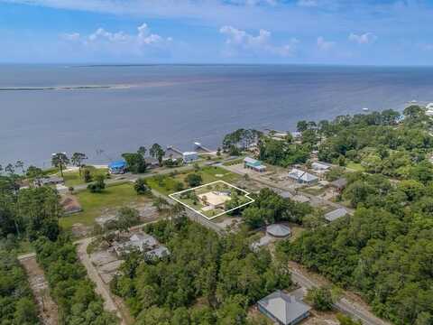 114 Indiana St, CARRABELLE, FL 32322