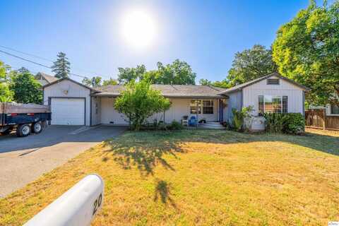 20 Mary Lane, Red Bluff, CA 96080