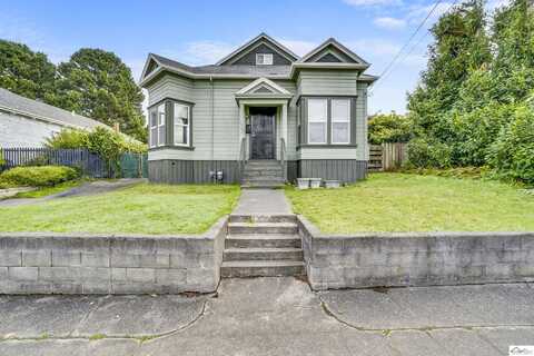 1027 F Street, Eureka, CA 95501