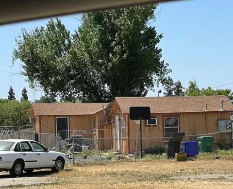 717 W Date Avenue, Porterville, CA 93257