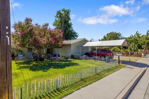 1329 S Liberty Street, Visalia, CA 93292