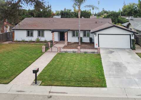 3515 W Iris Avenue, Visalia, CA 93277