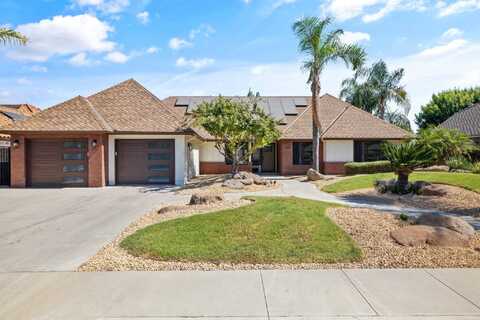 138 E Chestnut Court, Visalia, CA 93277