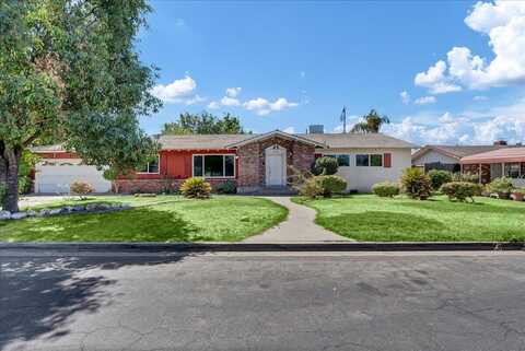 365 E Magnolia Avenue, Hanford, CA 93230