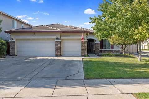 2934 W Harold Court, Visalia, CA 93291