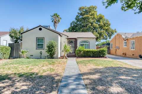 138 W Woodward Avenue, Fresno, CA 93706