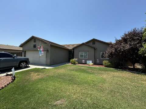 3005 Elsinore Street, Tulare, CA 93274