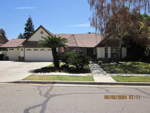 1126 N Linwood Street, Visalia, CA 93291