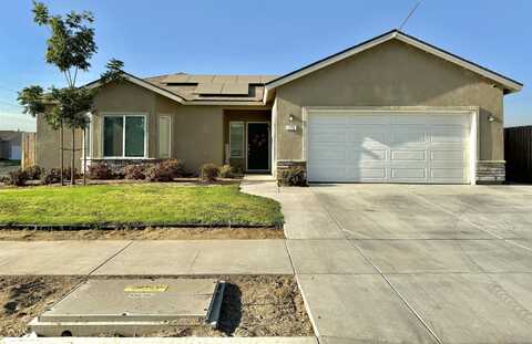 772 W Pin Oak Avenue, Porterville, CA 93257