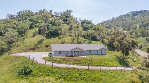 47463 Creekside Rd Road, Squaw Valley, CA 93675