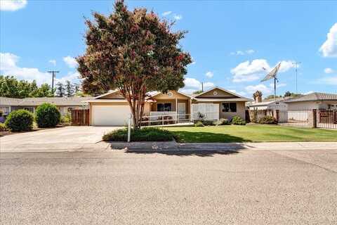 201 N Carl Drive, Visalia, CA 93291