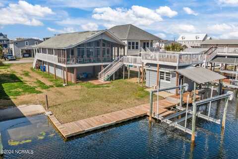 6020 6th Street, Surf City, NC 28445