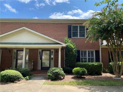 816 Devon Court, Winston Salem, NC 27104