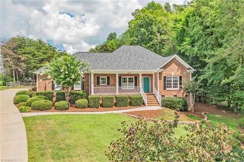 8202 Fox Briar Court, Greensboro, NC 27455