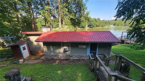 1269 Lakeshore Lane, Mount Airy, NC 27030