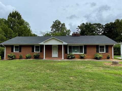 2733 Knob Hill Drive, Clemmons, NC 27012