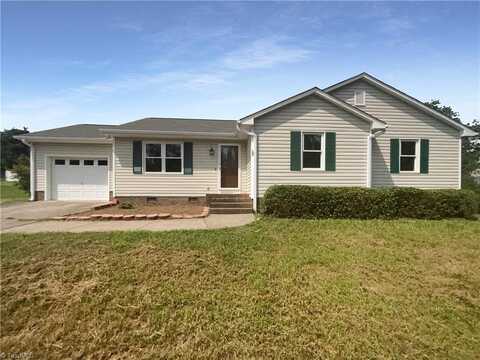 3713 Signet Drive, Winston Salem, NC 27101