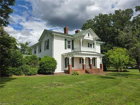 1560 Gentry Farm Road, King, NC 27021