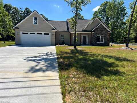 2703 Johnsontown Road, Thomasville, NC 27360